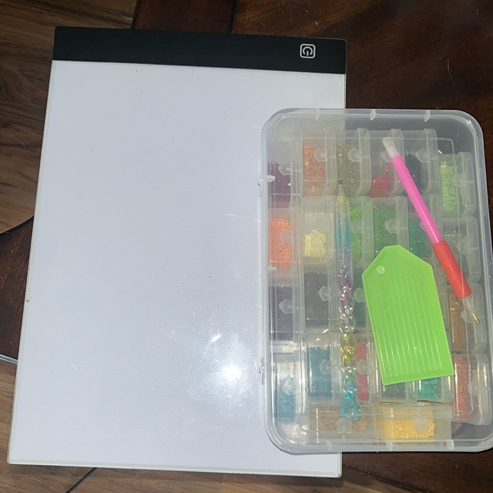 A diamond painting light up board